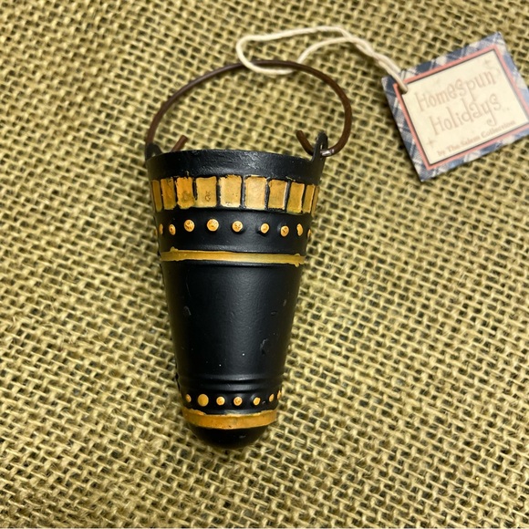 🎃 Halloween Party Favors, Set of 12, metal with handle, can hold treat. - Picture 4 of 10